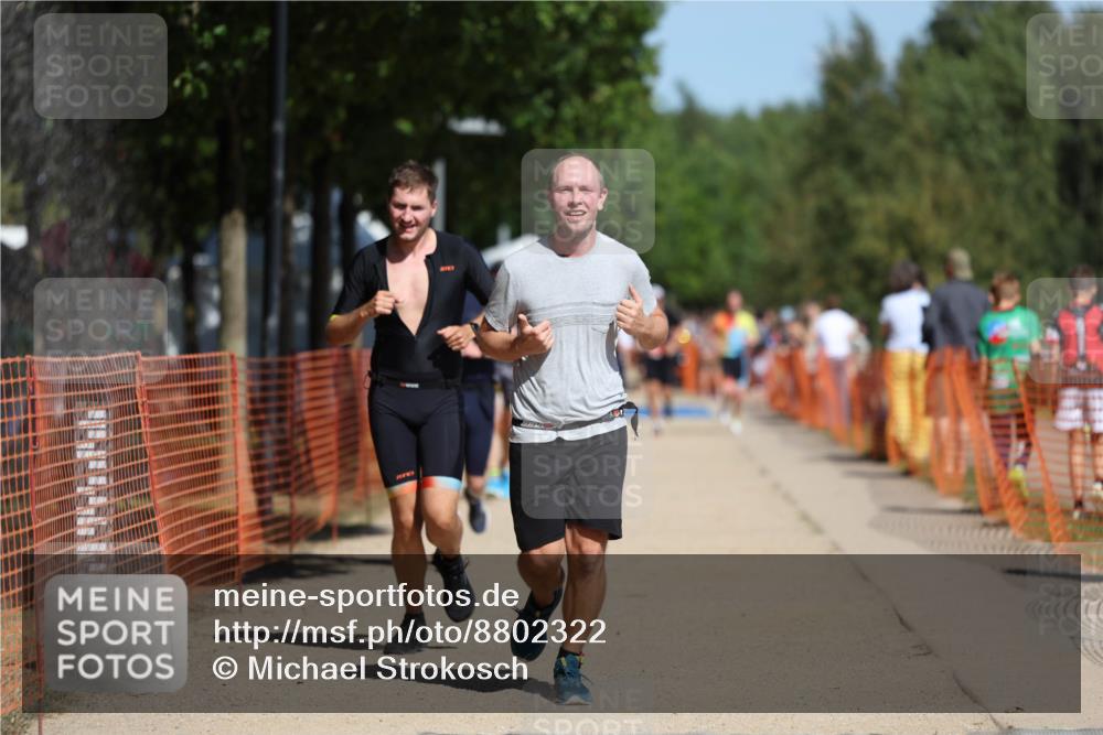 07.09.2025 - 19. Norderstedt Triathlon Michael Strokosch http://msf.ph/oto/8802322 07.09.2025 12:33:15 Laufen 801, 1223, 1241, 1265 meine-sportfotos.de