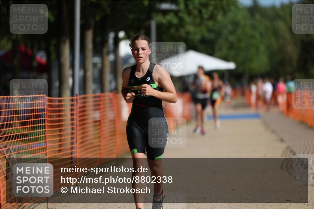 07.09.2025 - 19. Norderstedt Triathlon Michael Strokosch http://msf.ph/oto/8802338 07.09.2025 10:59:56 Laufen 681, 683 meine-sportfotos.de