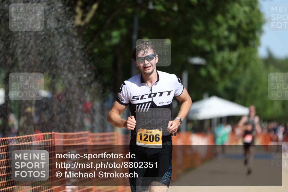 07.09.2025 - 19. Norderstedt Triathlon Michael Strokosch http://msf.ph/oto/8802351 07.09.2025 12:03:16 Laufen 1206 meine-sportfotos.de