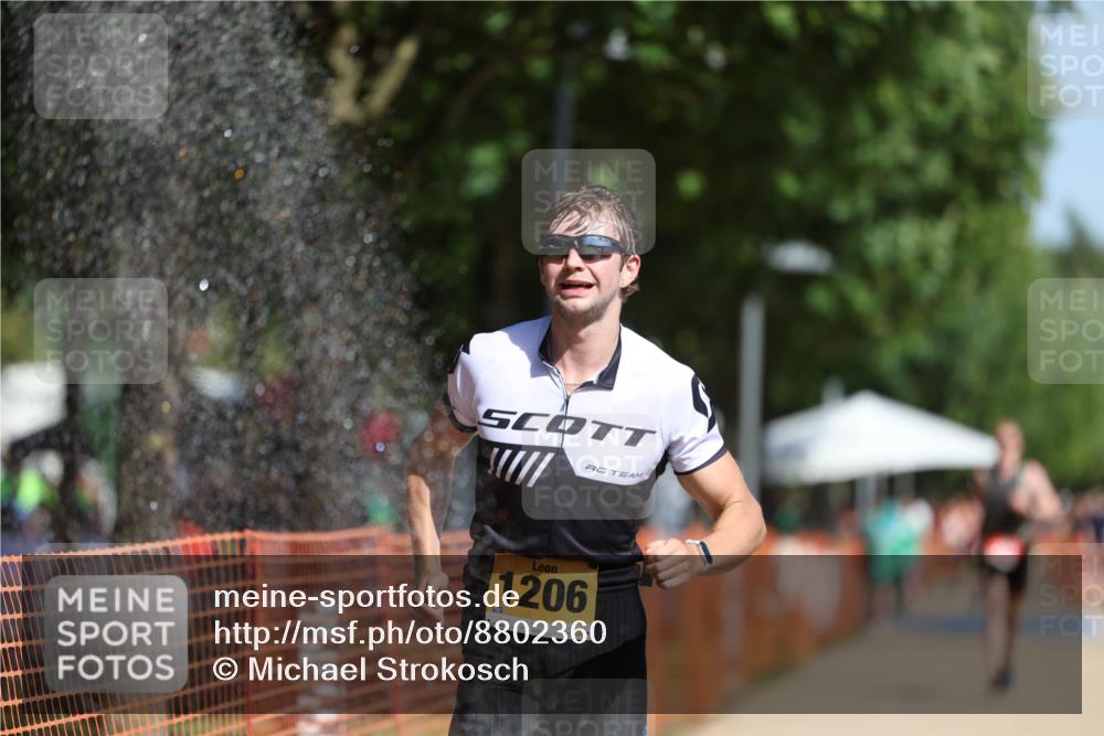 07.09.2025 - 19. Norderstedt Triathlon Michael Strokosch http://msf.ph/oto/8802360 07.09.2025 12:03:16 Laufen 1206 meine-sportfotos.de