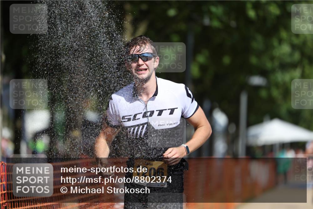 07.09.2025 - 19. Norderstedt Triathlon Michael Strokosch http://msf.ph/oto/8802374 07.09.2025 12:03:16 Laufen 1206 meine-sportfotos.de