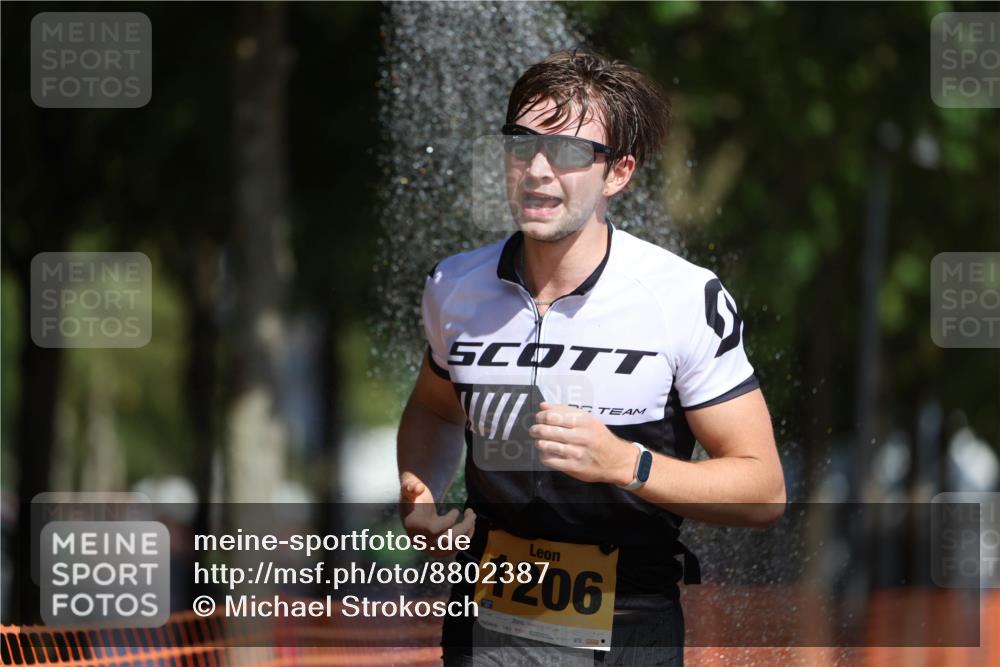 07.09.2025 - 19. Norderstedt Triathlon Michael Strokosch http://msf.ph/oto/8802387 07.09.2025 12:03:17 Laufen 154, 1206 meine-sportfotos.de