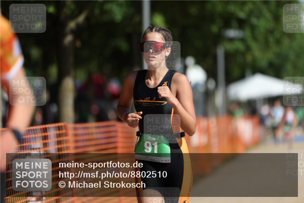 07.09.2025 - 19. Norderstedt Triathlon Michael Strokosch http://msf.ph/oto/8802510 07.09.2025 11:00:07 Laufen 91, 674 meine-sportfotos.de