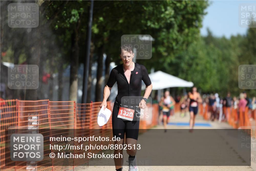07.09.2025 - 19. Norderstedt Triathlon Michael Strokosch http://msf.ph/oto/8802513 07.09.2025 12:03:33 Laufen 1320 meine-sportfotos.de