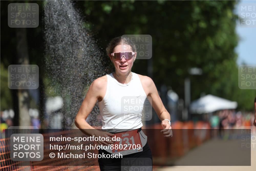 07.09.2025 - 19. Norderstedt Triathlon Michael Strokosch http://msf.ph/oto/8802709 07.09.2025 12:33:37 Laufen 731, 1272 meine-sportfotos.de