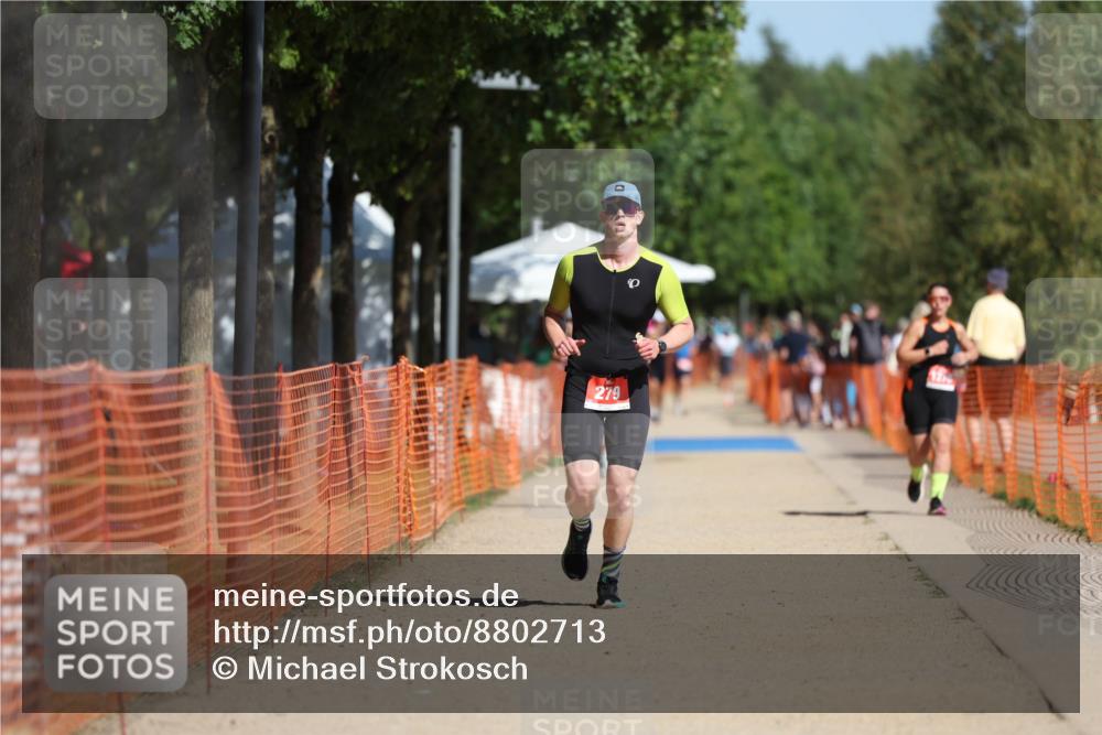 07.09.2025 - 19. Norderstedt Triathlon Michael Strokosch http://msf.ph/oto/8802713 07.09.2025 12:04:00 Laufen 279 meine-sportfotos.de