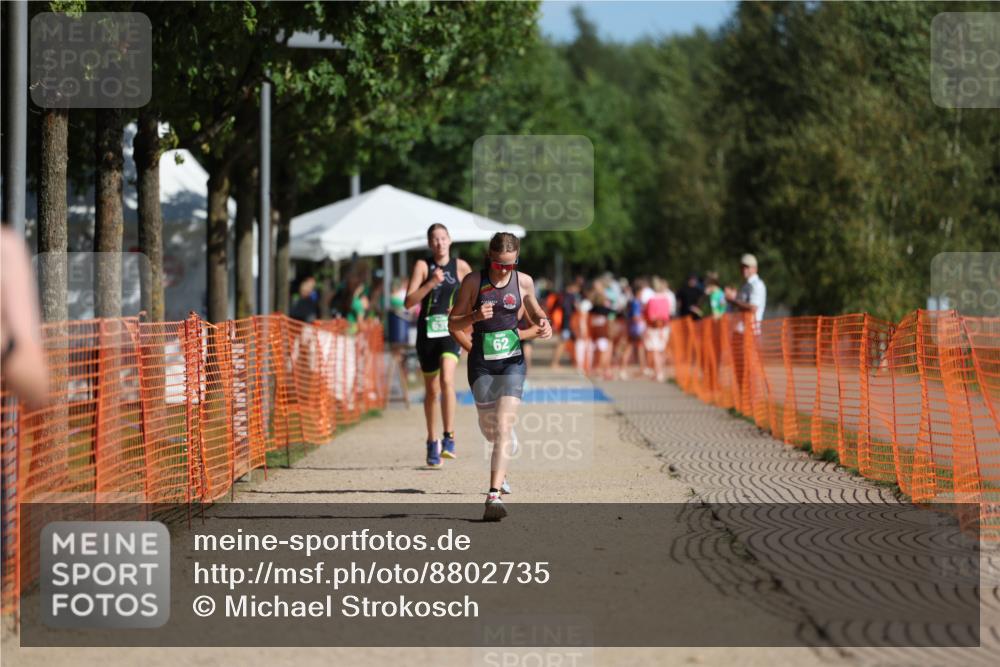 07.09.2025 - 19. Norderstedt Triathlon Michael Strokosch http://msf.ph/oto/8802735 07.09.2025 11:00:44 Laufen 62, 123, 127 meine-sportfotos.de