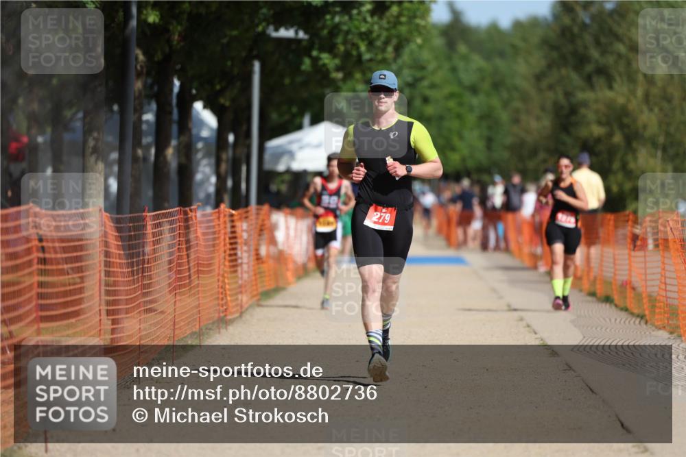 07.09.2025 - 19. Norderstedt Triathlon Michael Strokosch http://msf.ph/oto/8802736 07.09.2025 12:04:01 Laufen 279, 1183 meine-sportfotos.de