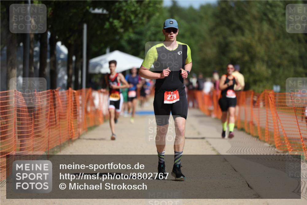 07.09.2025 - 19. Norderstedt Triathlon Michael Strokosch http://msf.ph/oto/8802767 07.09.2025 12:04:03 Laufen 279, 1183 meine-sportfotos.de