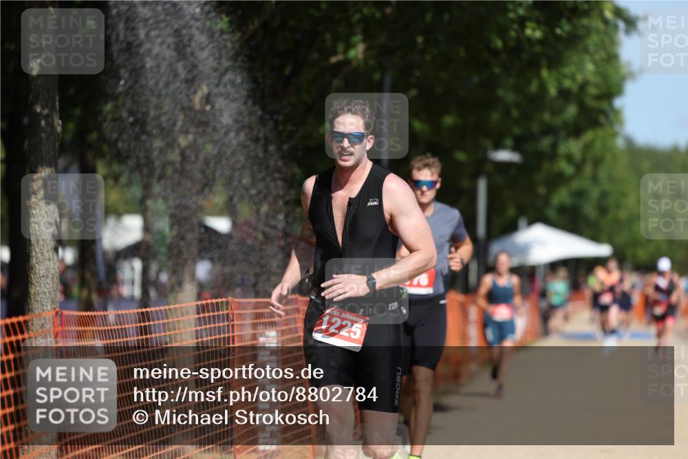 07.09.2025 - 19. Norderstedt Triathlon Michael Strokosch http://msf.ph/oto/8802784 07.09.2025 12:33:53 Laufen 773, 776, 1225 meine-sportfotos.de