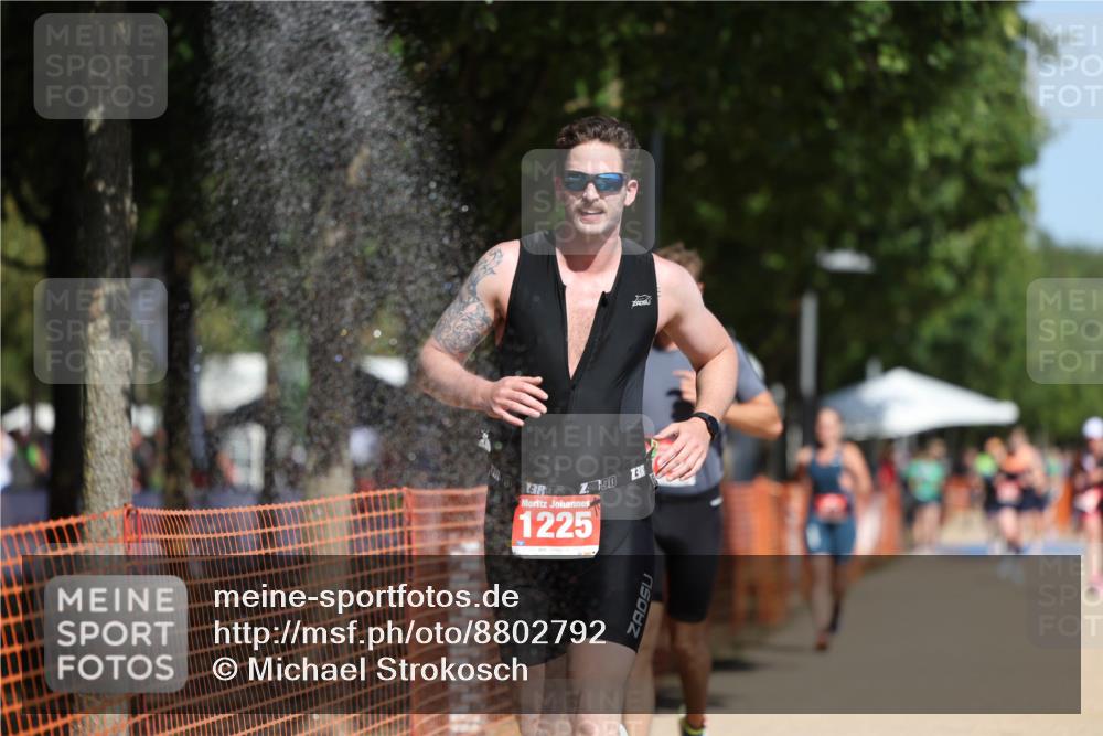 07.09.2025 - 19. Norderstedt Triathlon Michael Strokosch http://msf.ph/oto/8802792 07.09.2025 12:33:53 Laufen 773, 776, 1225 meine-sportfotos.de