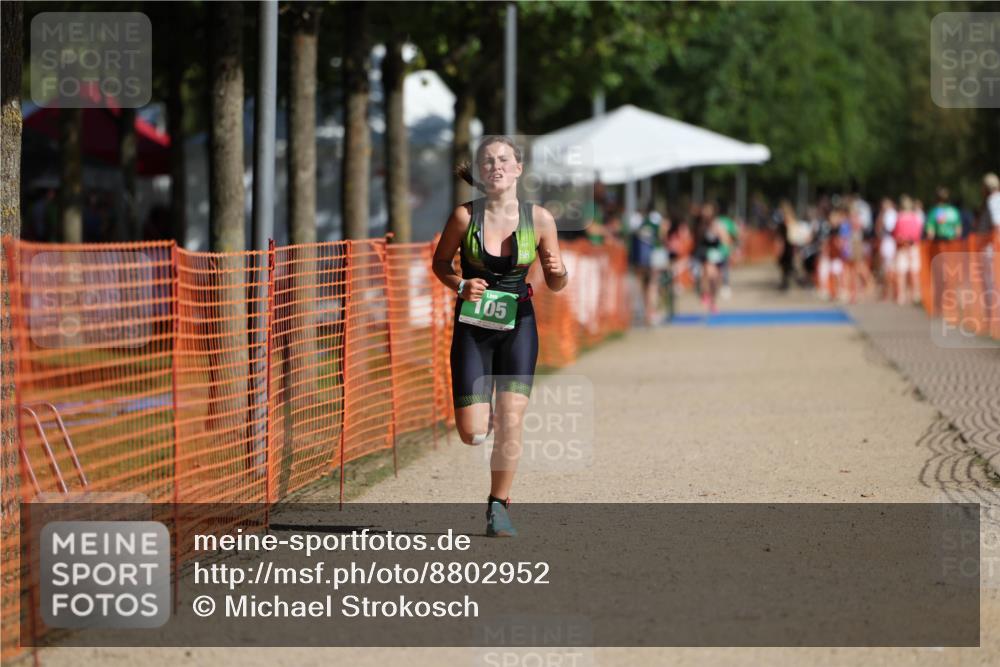 07.09.2025 - 19. Norderstedt Triathlon Michael Strokosch http://msf.ph/oto/8802952 07.09.2025 11:01:00 Laufen 105 meine-sportfotos.de