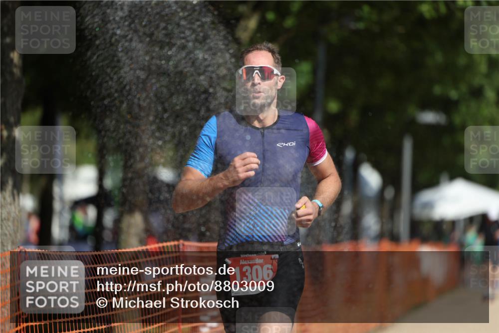 07.09.2025 - 19. Norderstedt Triathlon Michael Strokosch http://msf.ph/oto/8803009 07.09.2025 12:04:15 Laufen 1278, 1306 meine-sportfotos.de
