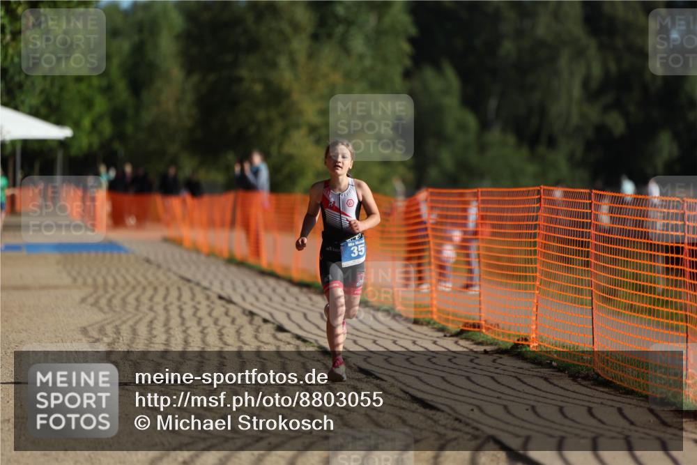 07.09.2025 - 19. Norderstedt Triathlon Michael Strokosch http://msf.ph/oto/8803055 07.09.2025 09:18:23 Laufen 35 meine-sportfotos.de