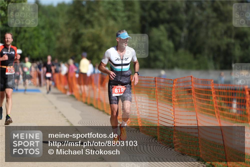 07.09.2025 - 19. Norderstedt Triathlon Michael Strokosch http://msf.ph/oto/8803103 07.09.2025 12:04:27 Laufen 191, 303, 736, 819 meine-sportfotos.de