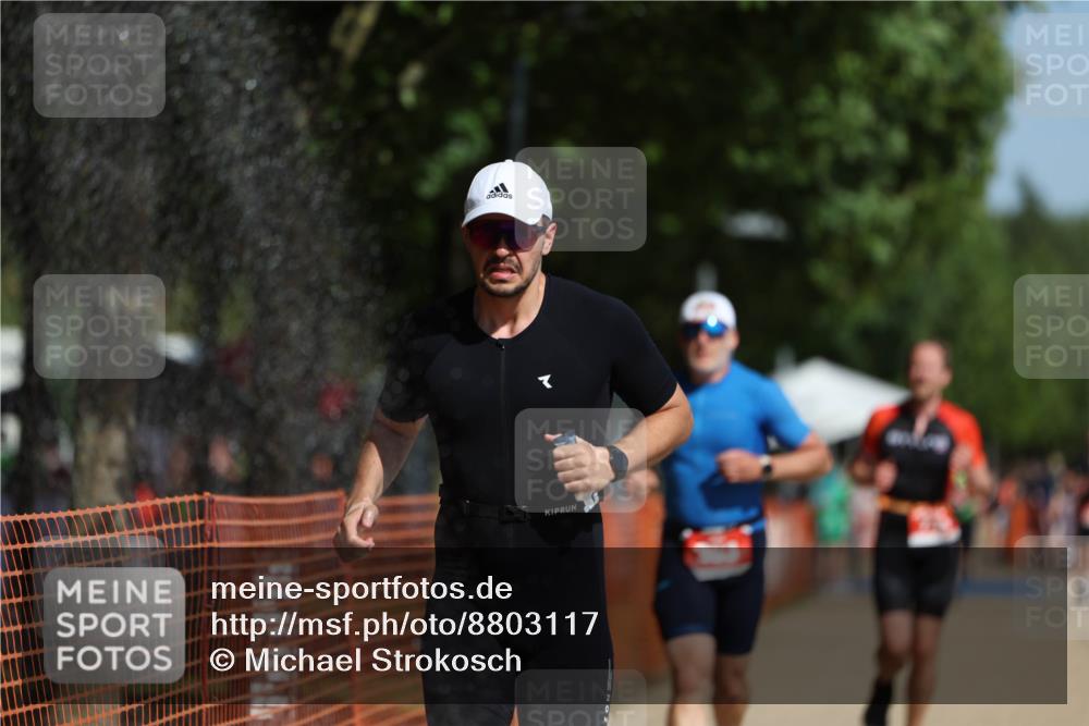 07.09.2025 - 19. Norderstedt Triathlon Michael Strokosch http://msf.ph/oto/8803117 07.09.2025 12:04:28 Laufen 191, 303, 736, 819 meine-sportfotos.de
