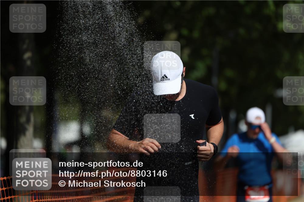 07.09.2025 - 19. Norderstedt Triathlon Michael Strokosch http://msf.ph/oto/8803146 07.09.2025 12:04:29 Laufen 191, 303, 736, 819 meine-sportfotos.de