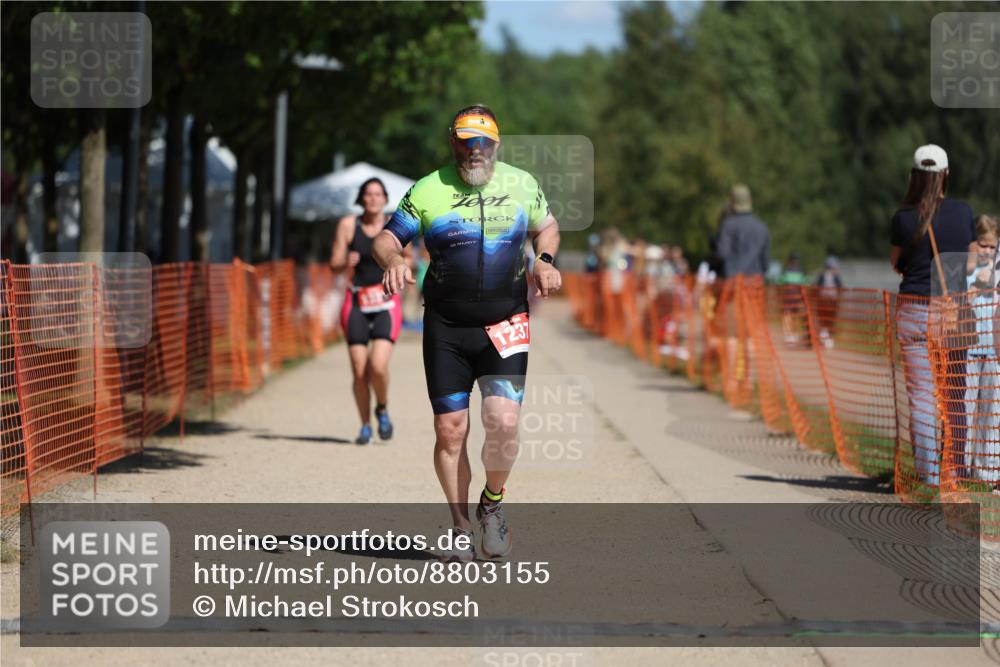 07.09.2025 - 19. Norderstedt Triathlon Michael Strokosch http://msf.ph/oto/8803155 07.09.2025 12:34:14 Laufen 1237, 1333, 1368 meine-sportfotos.de