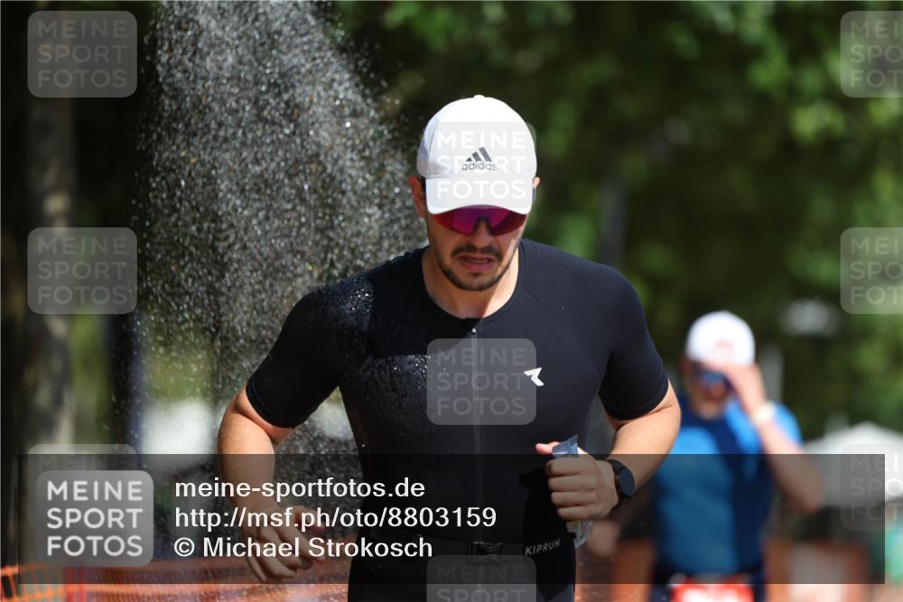 07.09.2025 - 19. Norderstedt Triathlon Michael Strokosch http://msf.ph/oto/8803159 07.09.2025 12:04:29 Laufen 191, 303, 736, 819 meine-sportfotos.de