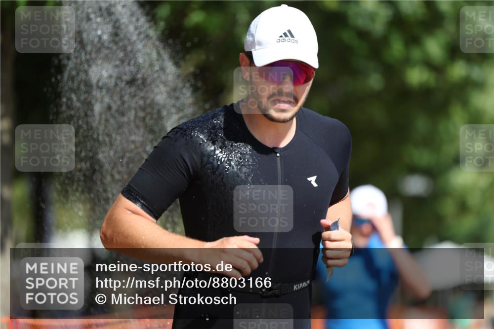07.09.2025 - 19. Norderstedt Triathlon Michael Strokosch http://msf.ph/oto/8803166 07.09.2025 12:04:30 Laufen 191, 303, 736, 819 meine-sportfotos.de