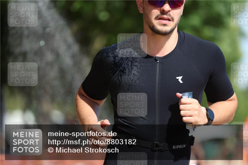 07.09.2025 - 19. Norderstedt Triathlon Michael Strokosch http://msf.ph/oto/8803182 07.09.2025 12:04:30 Laufen 191, 303, 736, 819 meine-sportfotos.de