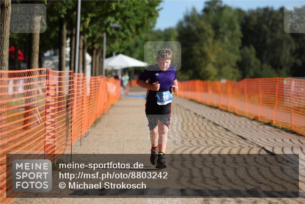 07.09.2025 - 19. Norderstedt Triathlon Michael Strokosch http://msf.ph/oto/8803242 07.09.2025 09:21:14 Laufen 19 meine-sportfotos.de