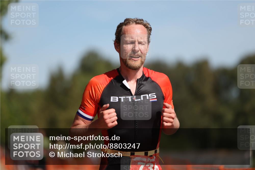 07.09.2025 - 19. Norderstedt Triathlon Michael Strokosch http://msf.ph/oto/8803247 07.09.2025 12:04:34 Laufen 138, 303, 736, 819 meine-sportfotos.de
