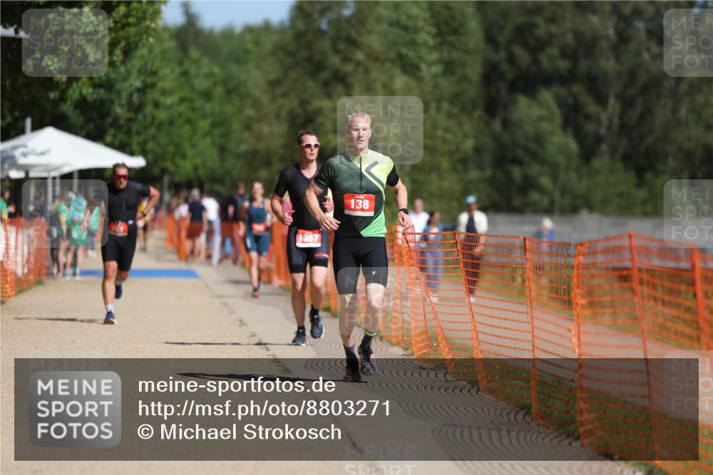 07.09.2025 - 19. Norderstedt Triathlon Michael Strokosch http://msf.ph/oto/8803271 07.09.2025 12:04:37 Laufen 138, 1357 meine-sportfotos.de