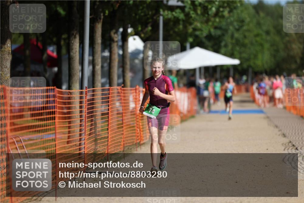 07.09.2025 - 19. Norderstedt Triathlon Michael Strokosch http://msf.ph/oto/8803280 07.09.2025 11:01:37 Laufen 74 meine-sportfotos.de