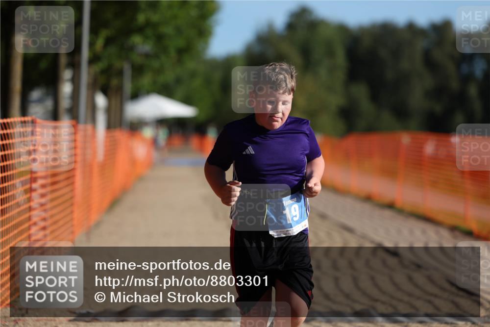 07.09.2025 - 19. Norderstedt Triathlon Michael Strokosch http://msf.ph/oto/8803301 07.09.2025 09:21:17 Laufen 19 meine-sportfotos.de
