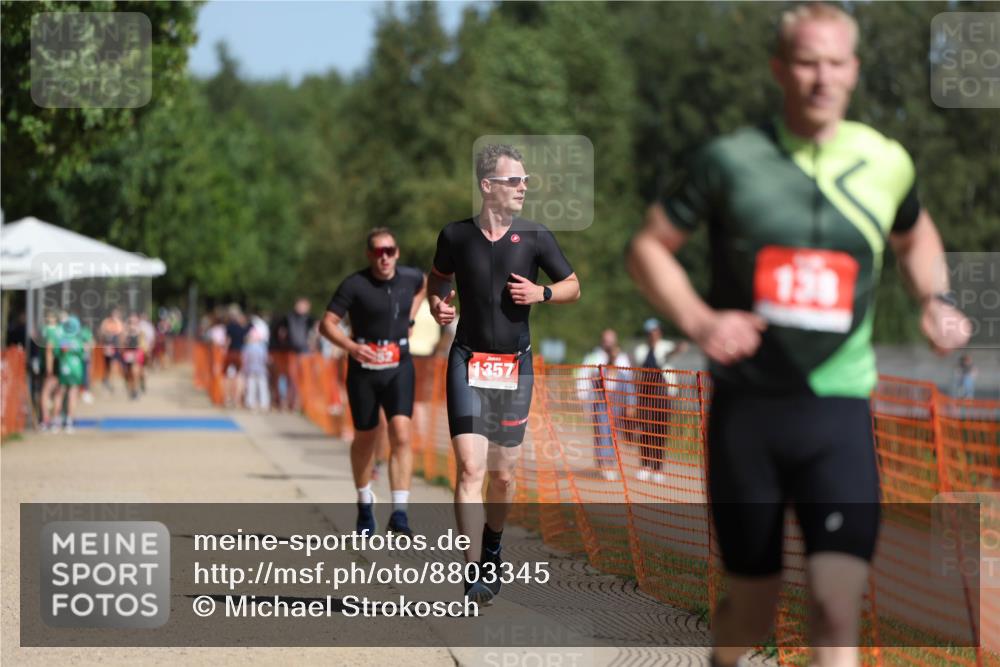 07.09.2025 - 19. Norderstedt Triathlon Michael Strokosch http://msf.ph/oto/8803345 07.09.2025 12:04:40 Laufen 138, 252, 1357 meine-sportfotos.de