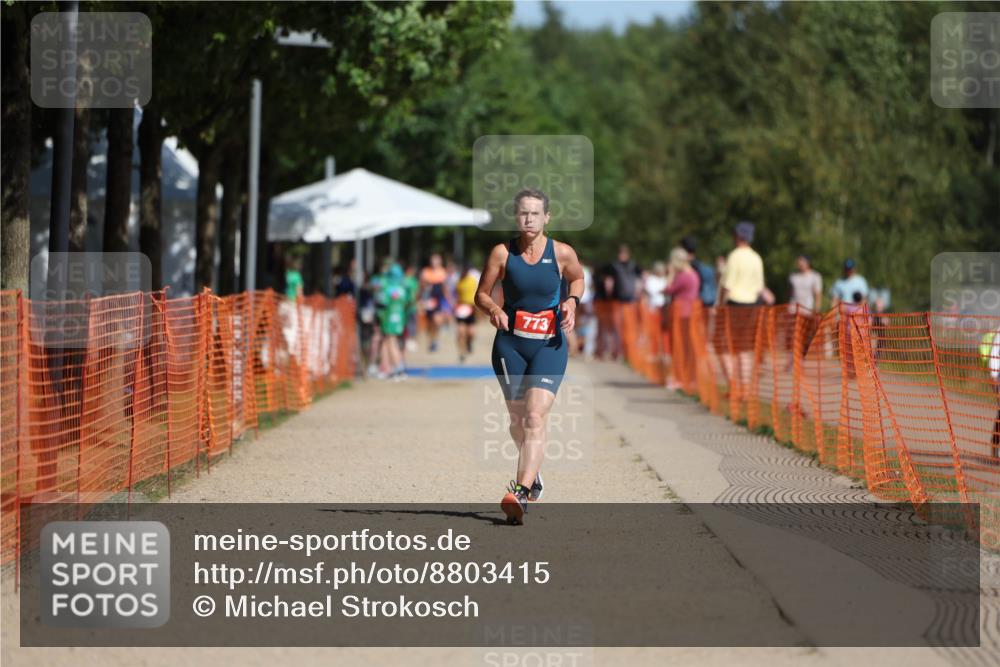 07.09.2025 - 19. Norderstedt Triathlon Michael Strokosch http://msf.ph/oto/8803415 07.09.2025 12:04:47 Laufen 252, 773, 1357 meine-sportfotos.de