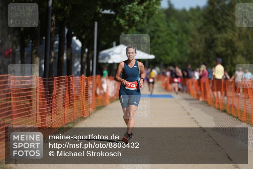 07.09.2025 - 19. Norderstedt Triathlon Michael Strokosch http://msf.ph/oto/8803432 07.09.2025 12:04:48 Laufen 252, 773, 1357 meine-sportfotos.de