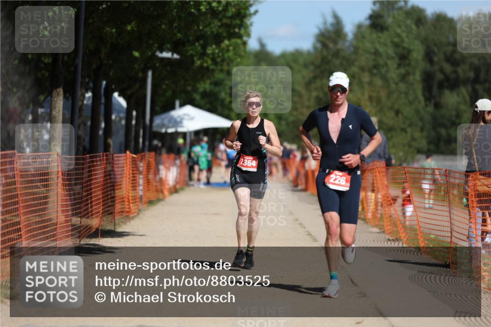 07.09.2025 - 19. Norderstedt Triathlon Michael Strokosch http://msf.ph/oto/8803525 07.09.2025 12:34:40 Laufen 226, 1364 meine-sportfotos.de
