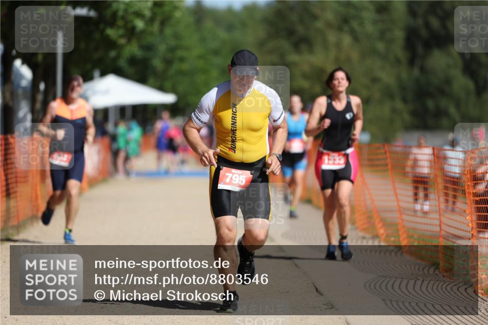07.09.2025 - 19. Norderstedt Triathlon Michael Strokosch http://msf.ph/oto/8803546 07.09.2025 12:05:10 Laufen 795, 833, 834, 1333 meine-sportfotos.de