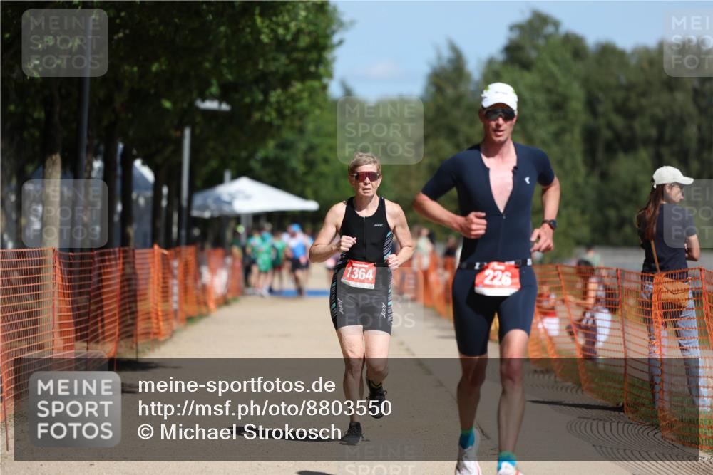 07.09.2025 - 19. Norderstedt Triathlon Michael Strokosch http://msf.ph/oto/8803550 07.09.2025 12:34:41 Laufen 226, 1364 meine-sportfotos.de