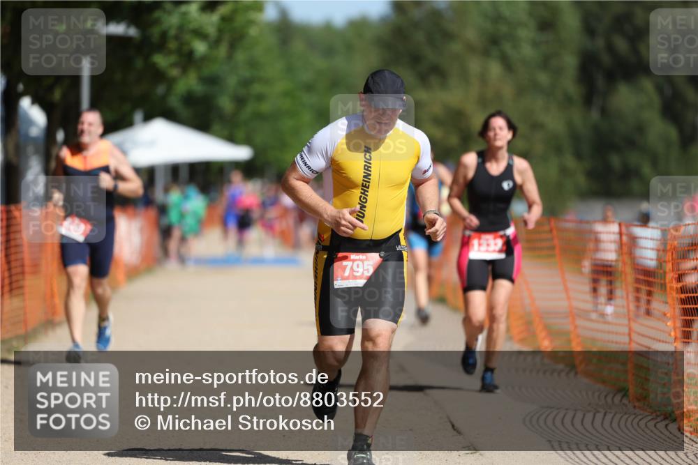 07.09.2025 - 19. Norderstedt Triathlon Michael Strokosch http://msf.ph/oto/8803552 07.09.2025 12:05:10 Laufen 795, 833, 834, 1333 meine-sportfotos.de