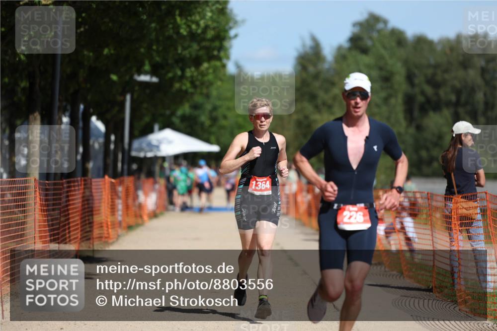 07.09.2025 - 19. Norderstedt Triathlon Michael Strokosch http://msf.ph/oto/8803556 07.09.2025 12:34:42 Laufen 226, 1364 meine-sportfotos.de