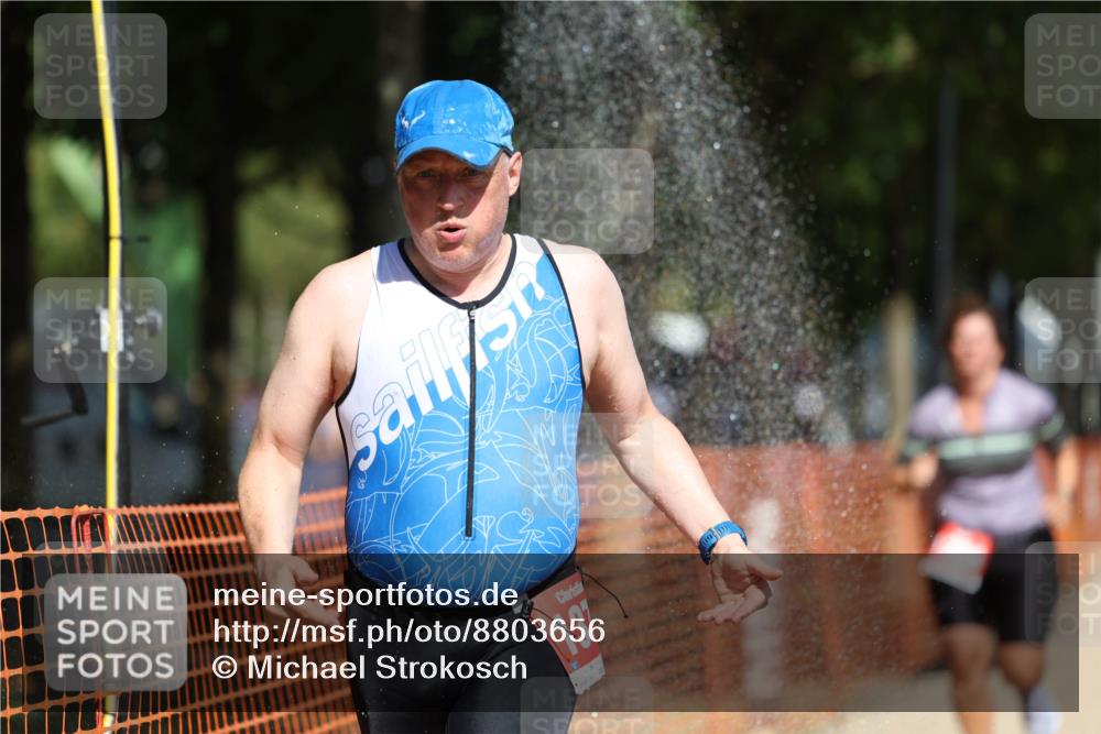 07.09.2025 - 19. Norderstedt Triathlon Michael Strokosch http://msf.ph/oto/8803656 07.09.2025 12:35:06 Laufen 251, 838, 1286, 1371 meine-sportfotos.de