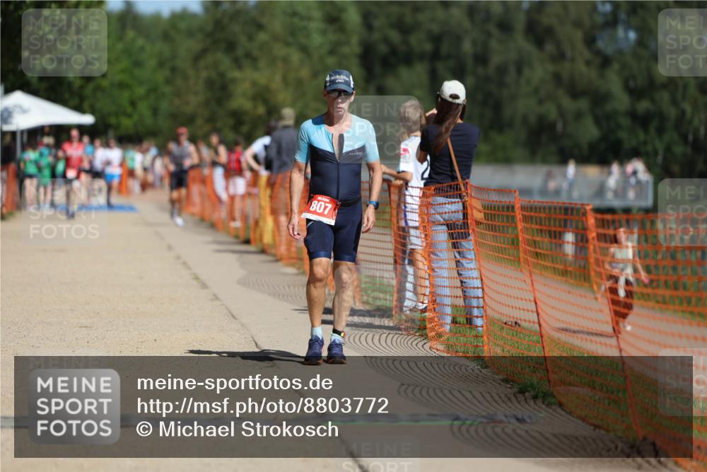 07.09.2025 - 19. Norderstedt Triathlon Michael Strokosch http://msf.ph/oto/8803772 07.09.2025 12:35:19 Laufen 807, 845 meine-sportfotos.de