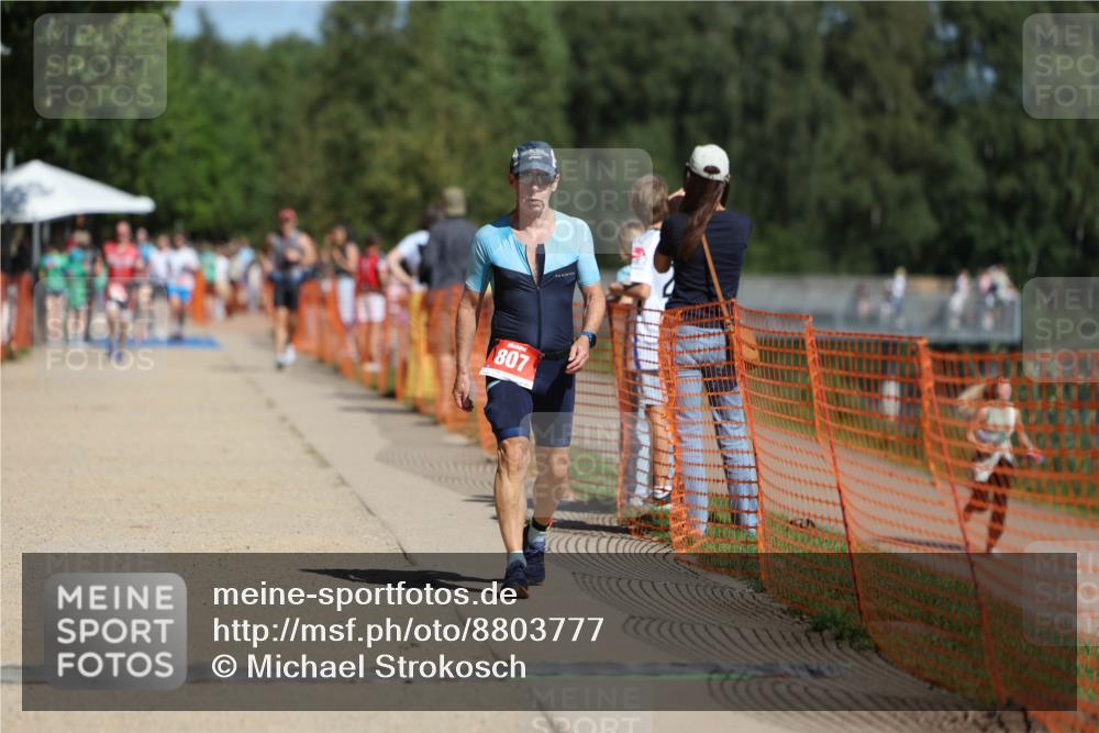 07.09.2025 - 19. Norderstedt Triathlon Michael Strokosch http://msf.ph/oto/8803777 07.09.2025 12:35:19 Laufen 807, 845 meine-sportfotos.de