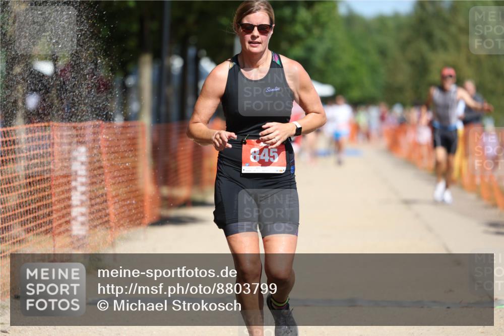 07.09.2025 - 19. Norderstedt Triathlon Michael Strokosch http://msf.ph/oto/8803799 07.09.2025 12:35:27 Laufen 151, 845, 851 meine-sportfotos.de