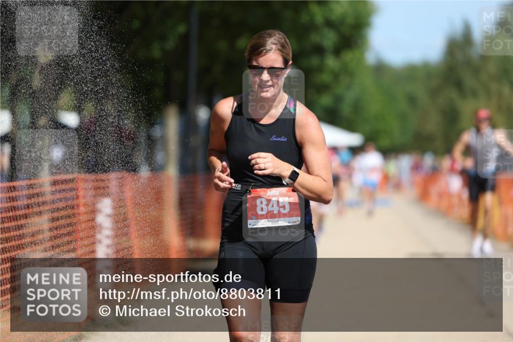 07.09.2025 - 19. Norderstedt Triathlon Michael Strokosch http://msf.ph/oto/8803811 07.09.2025 12:35:27 Laufen 151, 845, 851 meine-sportfotos.de
