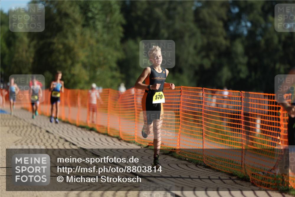 07.09.2025 - 19. Norderstedt Triathlon Michael Strokosch http://msf.ph/oto/8803814 07.09.2025 09:43:20 Laufen 556, 570 meine-sportfotos.de