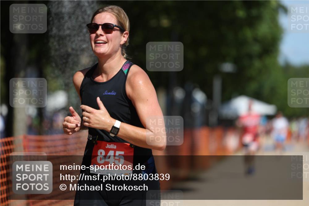 07.09.2025 - 19. Norderstedt Triathlon Michael Strokosch http://msf.ph/oto/8803839 07.09.2025 12:35:28 Laufen 151, 845, 851 meine-sportfotos.de