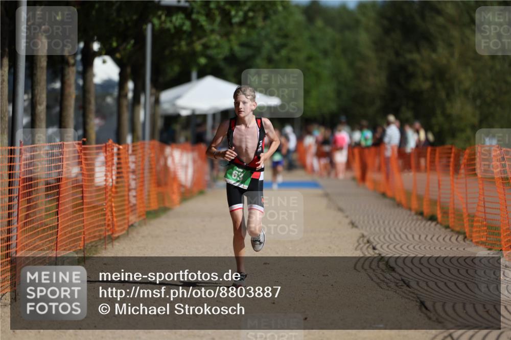 07.09.2025 - 19. Norderstedt Triathlon Michael Strokosch http://msf.ph/oto/8803887 07.09.2025 11:03:32 Laufen 63, 113 meine-sportfotos.de