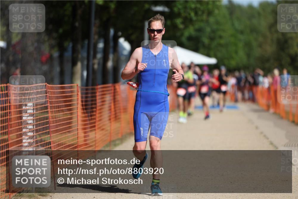 07.09.2025 - 19. Norderstedt Triathlon Michael Strokosch http://msf.ph/oto/8803920 07.09.2025 12:05:36 Laufen 1181, 1193, 1228 meine-sportfotos.de