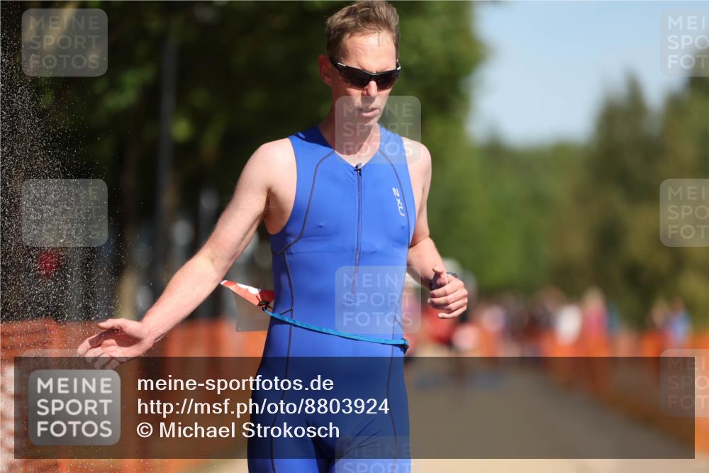 07.09.2025 - 19. Norderstedt Triathlon Michael Strokosch http://msf.ph/oto/8803924 07.09.2025 12:05:39 Laufen 1228, 1377 meine-sportfotos.de
