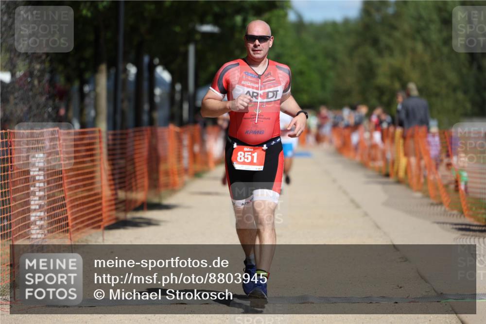 07.09.2025 - 19. Norderstedt Triathlon Michael Strokosch http://msf.ph/oto/8803945 07.09.2025 12:35:34 Laufen 140, 151, 851, 1220 meine-sportfotos.de