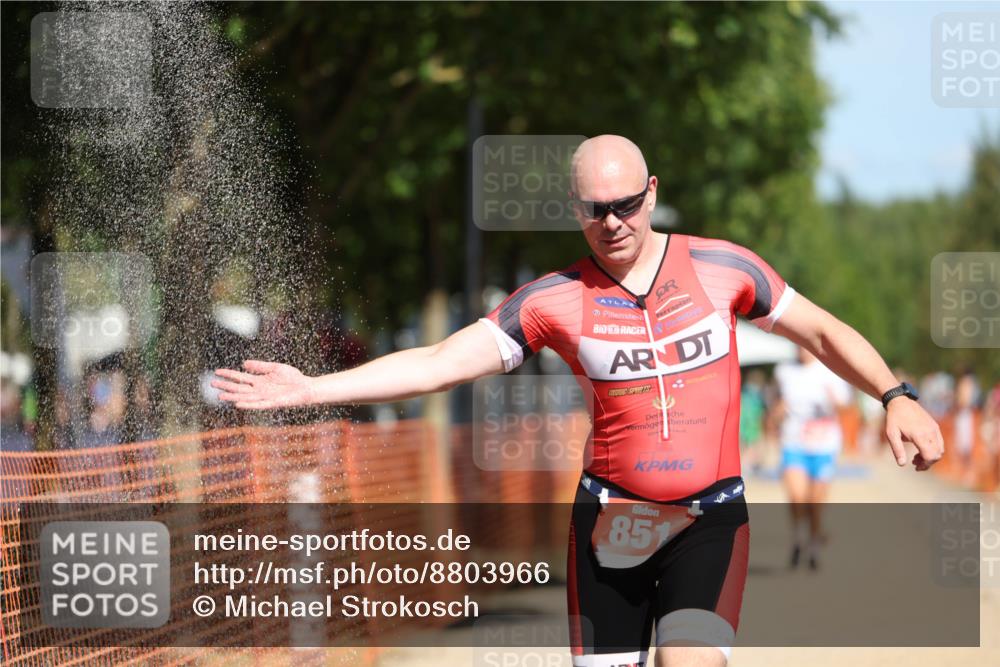 07.09.2025 - 19. Norderstedt Triathlon Michael Strokosch http://msf.ph/oto/8803966 07.09.2025 12:35:35 Laufen 140, 151, 697, 851, 1220 meine-sportfotos.de